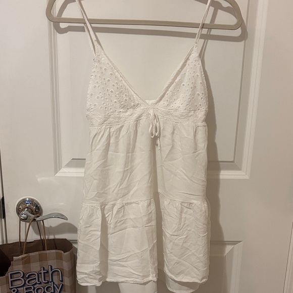 White Eyelet Lace Trim dress - Picture 1 of 4